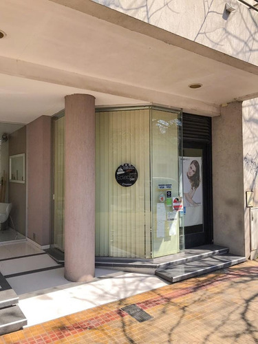 Imagen 2 de 4 de Local En Venta - La Plata