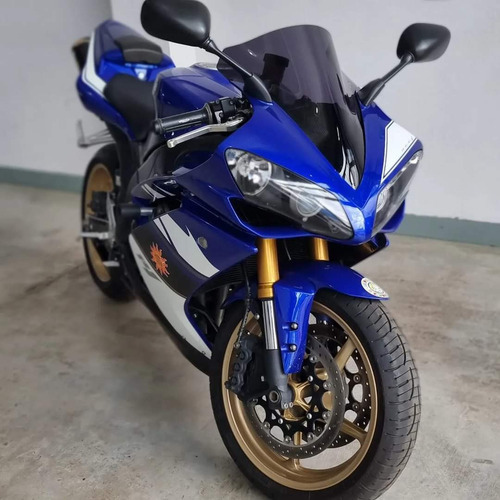 Imagen 2 de 10 de Yamaha R1