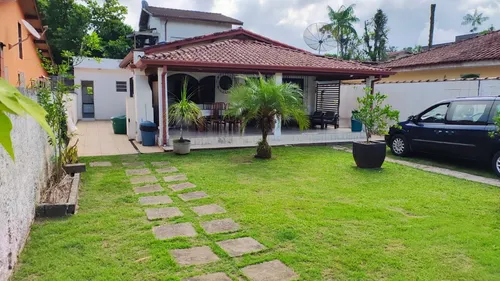 Ótima Casa À 800 Metros Da Praia
