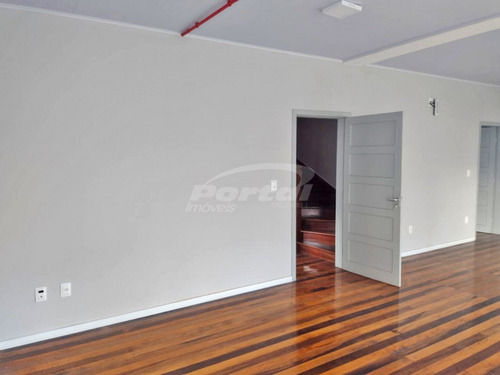 Loja Térrea No Bairro Velha, Com Aprox. 70 M² Dispondo De 2 Salas E Um Banheiro E Cozinha. - 3578246l