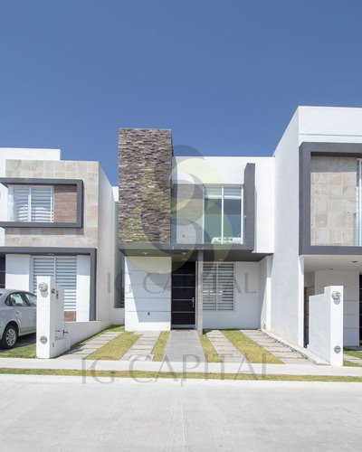 Imagen 1 de 17 de Casa En San Isidro Juriquilla