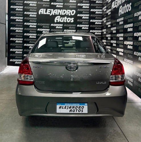 Toyota Etios 1.5 Sedan Xls