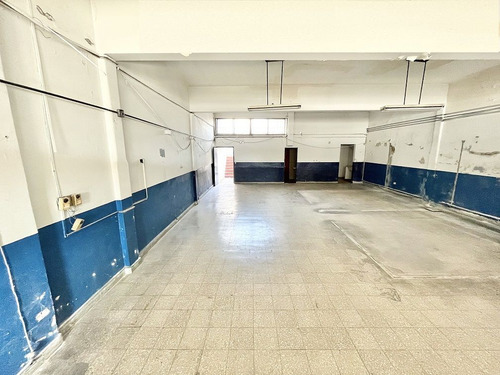 Venta De Local 180 M2 En Estacion De Ciudadela Excelente Vis