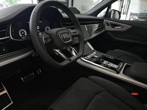 Audi Q7 S-line 2025