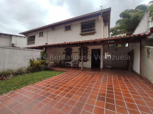 Casa En Lomas De La Trinidad Para Remodelar. Yr