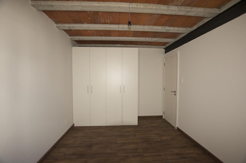 Venta De Apartamento Dúplex De 2 Dormitorios En Centro