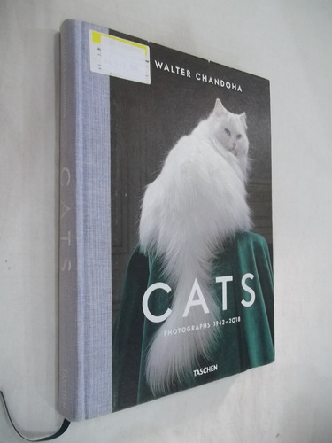 Livro - Cats Photographs 1942-2018 Walter Chandoha - Outlet