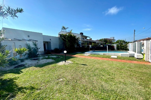 Imagem 8 de 30 de Casa À Venda Em Xangri-lá - Ca01328 - 69319369