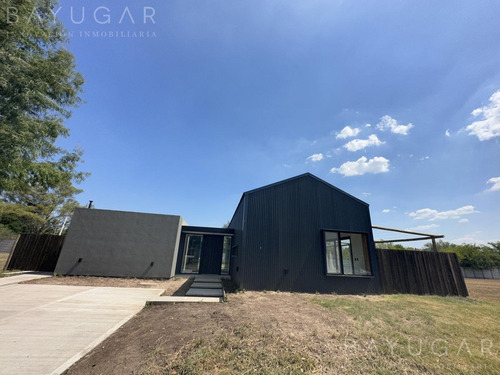 Imagen 5 de 30 de Venta - Excelente Casa Moderna Ubicada En Pilar, Barrio Privado - Bayugar Negocios Inmobiliarios