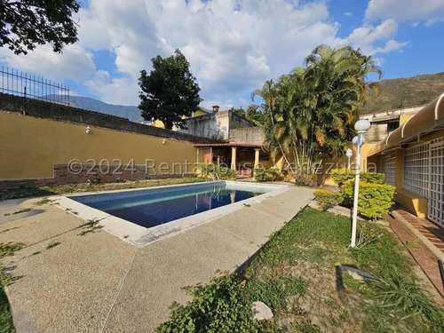 Casa Moderna En Venta Urb El Castaño Zona Privada Con Planta Electrica Y Piscina Se Vende Amoblada Kg:24-19915