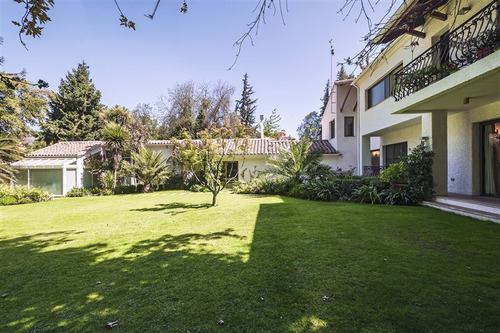 Casa En Venta En Lo Barnechea