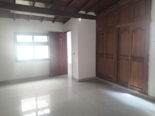 Casas Para Arriendo En Laureles (14607).