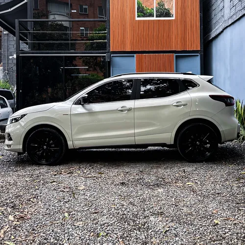 Nissan Qashqai Midnight 2022