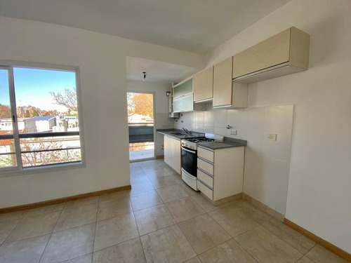 Imagen 7 de 20 de Venta Lugones 1601 2 Ambientes Balcon 300 Metros Subte Urqui