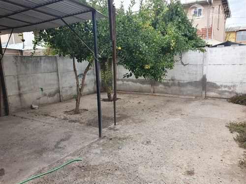 Casa En Venta De 2 Dorm 1b En Pudahuel