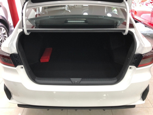 Imagen 12 de 12 de Toyota Yaris E