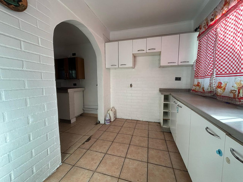 Arriendo Casa De 3d2b En Maipu Sector Av El Rosal Con Calle