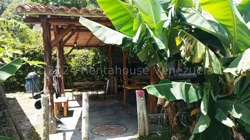 Bellisima Propiedad, Casa Estilo Colonial En Venta Ubicada En Oripoto 24-27451