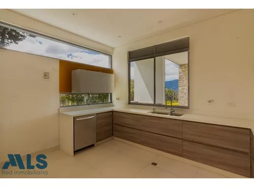 Espectacular Casa Campestre Con Amplios Espacios(mls#251727)