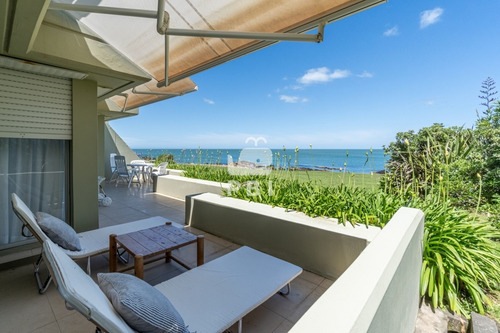 Venta Apartamento En Lomo De La Ballena 3 Dormitorios, Punta Ballena - Ventisquero - Ref : Pbi2921