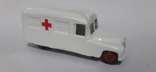 Ambulancia Dinky Toys Meccan Dailmer 253 England Restaurada