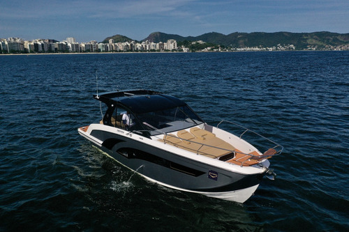 Lancha Triton Flyer 38 Ht - 2023