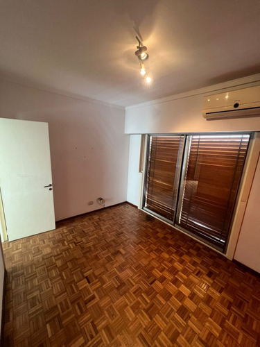 Casa En Venta En Isidro Casanova