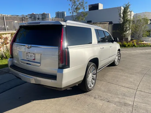 Cadillac Escalade ESV 6.2 Platinum At