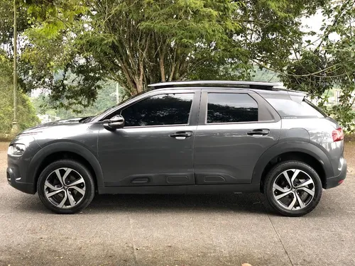 Citroën C4 Cactus 1.6 Shine Turbo Aut