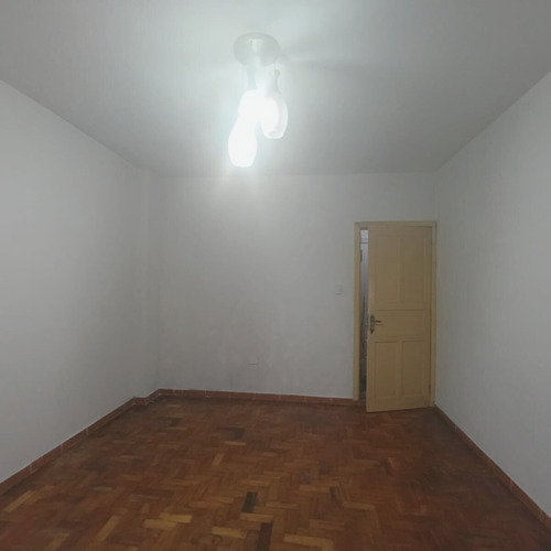 Kitnet A Venda Em Sé Com 30m²