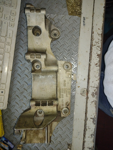 Base Soporte Alternador, Compresor Y Licuadora Jetta A4 Vw (Usado)