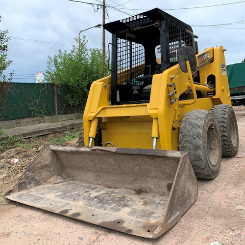 Minicargadora Iron Xt740 - 2500 Hrs - Bobcat Dolar Oficial!!
