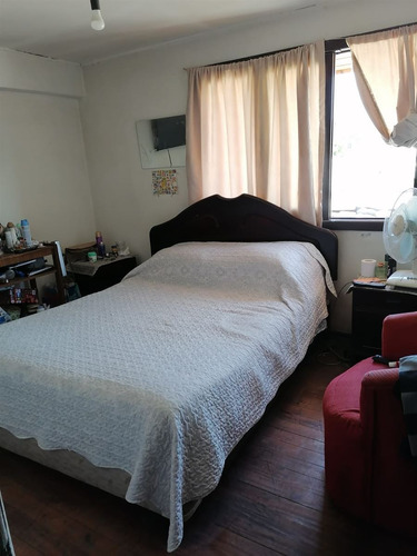 Casa En Venta De 2 Dorm. En Estación Central