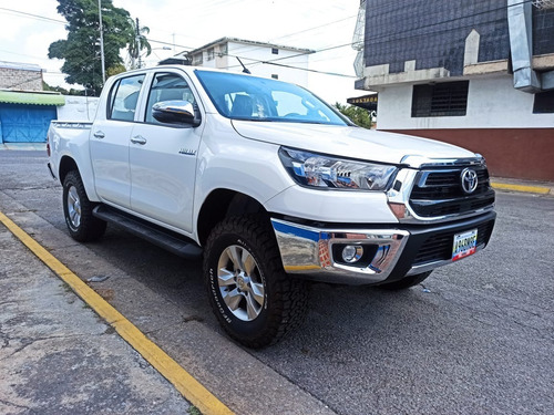 Imagen 3 de 9 de Toyota Hilux