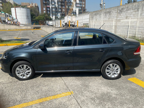 Volkswagen Vento 1.6 Confortline At