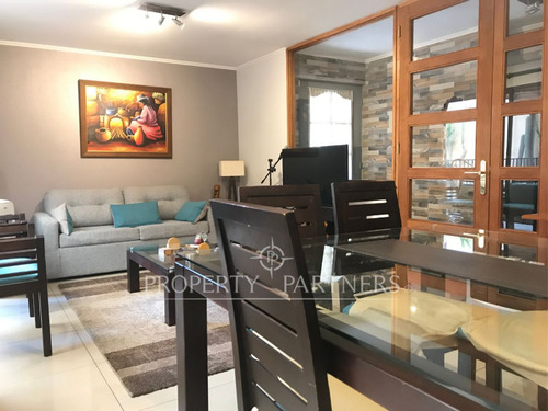 Excelente Y Acogedora Casa Remodelada En Condomini...