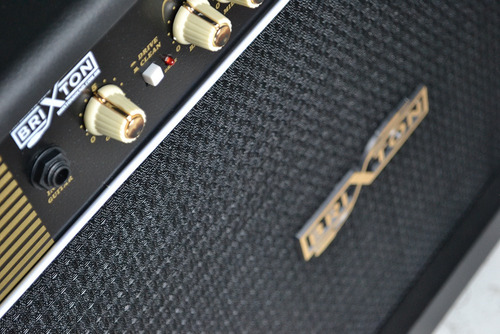 Amplificador Brixton Classic Guitar 250 120w Rms Cor Preto 110w 220w