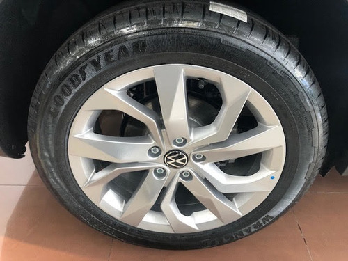 Imagen 15 de 25 de Volkswagen Taos 1.4 250 Tsi Comfortline Stock Fisico Rt A1