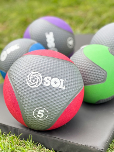 Imagen 2 de 3 de Pelota Con Peso 5 Kg Funcional Medicine Ball Con Pique