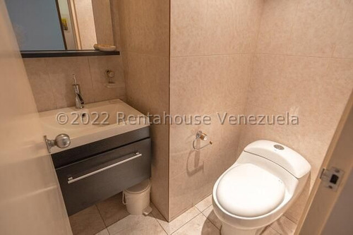 Ss: Vende Apartamento 24-17246 En Santa Eduvigis De 187.13 M2, 3h/3b/3pe