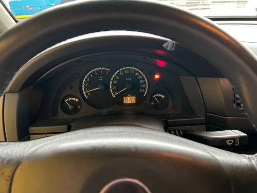 Imagem 12 de 13 de Chevrolet Meriva 2004 1.8 5p