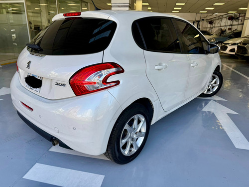 Peugeot 208 1.5 Allure Touchscreen