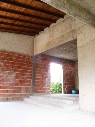 Imagen 2 de 4 de Michelle Vargas Vende Bella Casa En Obra Gris En La Urb. Altamira Foc-720mv
