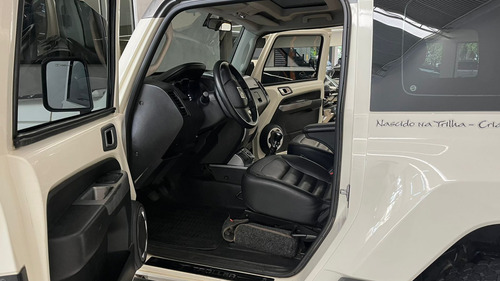 Troller T4 3.2 2p