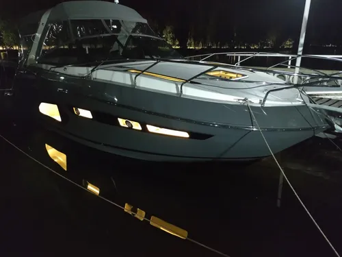 Quest Yachts 290 Con Mercruiser 350 Hp V8 Dp 0km