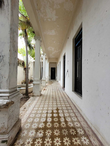 Casona Colonial A Dos Cuadras Del Parque De La Mejorada