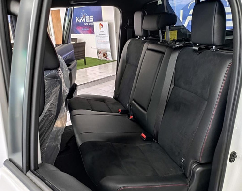 Imagen 8 de 11 de Toyota Hilux Gr