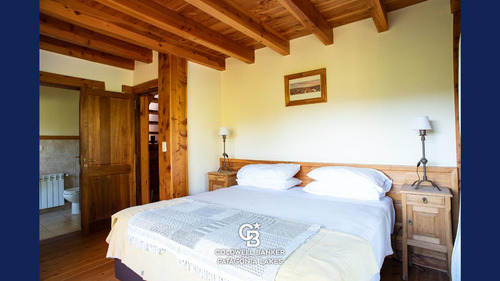 Venta Complejo De 6 Cabañas Lote 5200m2 Vista Al Lago En Puerto Manzano, Villa La Angostura