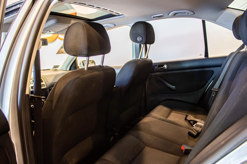 Imagen 14 de 14 de Vw Bora 1.9 Tdi Trendline 150.000km 2011 Gris