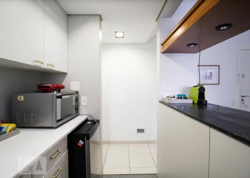 Imagem 11 de 13 de Vende Se Flat Residencial Itaim Bibi Região Nobre - Semi Mobiliado